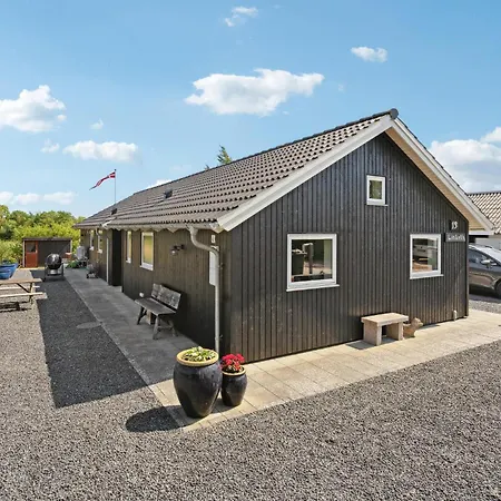 4 Bedroom Awesome In